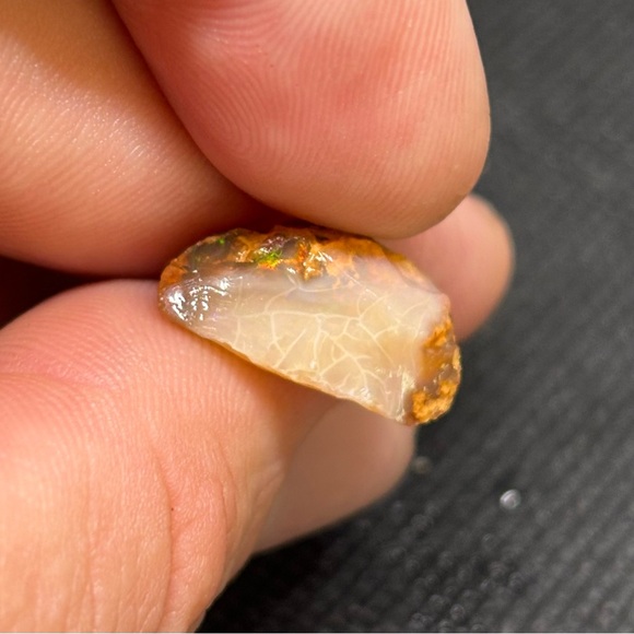 Larva Mexican Fire Opal Specimen Collectible With A Serene Under Scope Pattern - Picture 15 of 16
